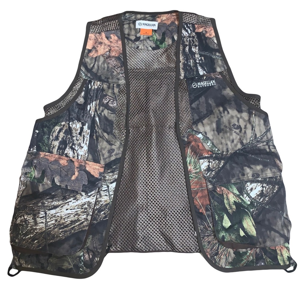 Magellan Size small Camo hunting vest